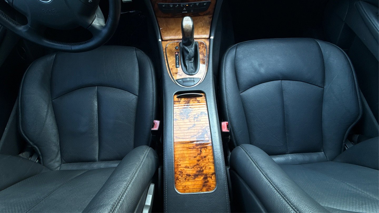 Used 2005 Mercedes-Benz E 500 4MATIC Sedan image 23