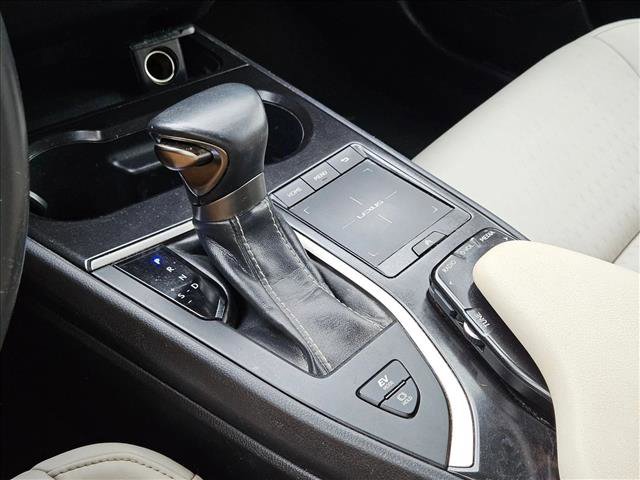 Used 2020 Lexus UX 250h w/ Accessory Package 2 AWD/4WD image 12