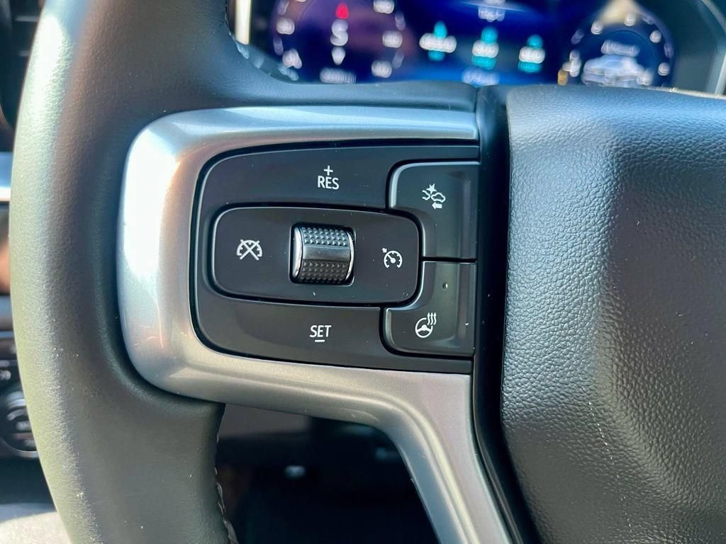 Used 2023 Chevrolet Silverado 1500 LT AWD/4WD image 16
