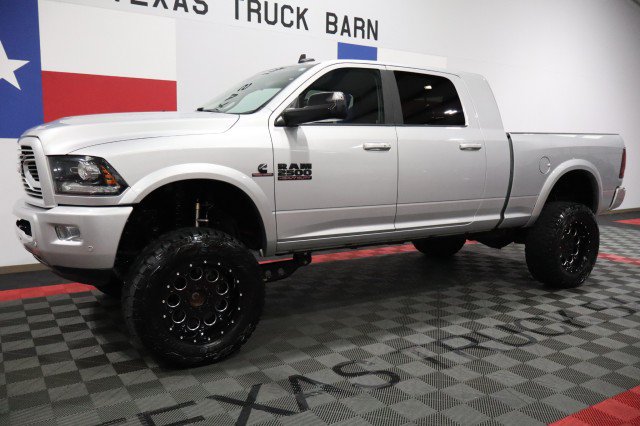 Used 2018 RAM 2500 Laramie w/ Sport Appearance Group AWD/4WD image 2