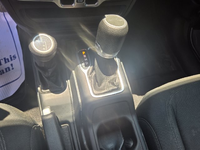 Used 2021 Jeep Gladiator Sport AWD/4WD image 11