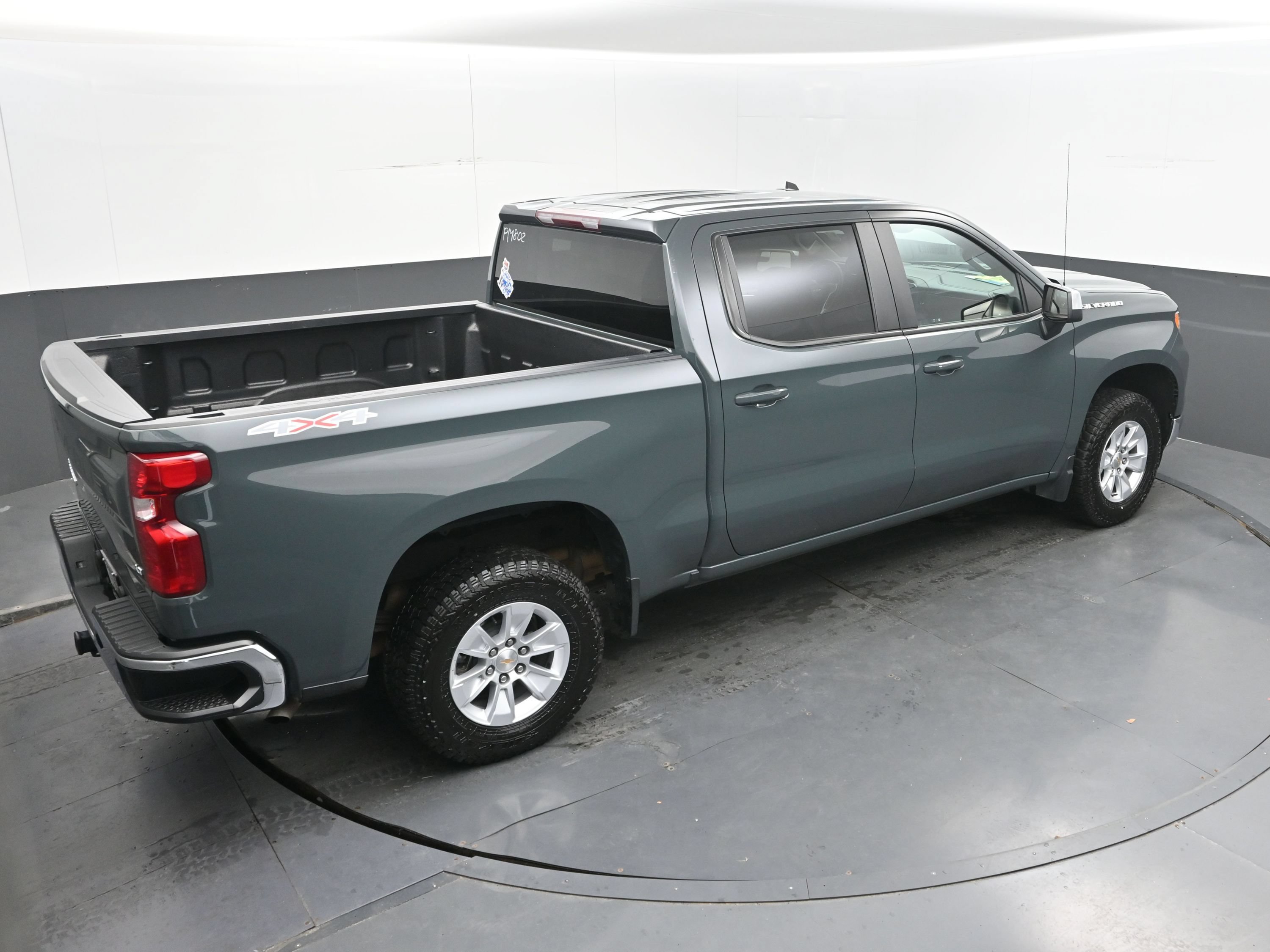 Used 2025 Chevrolet Silverado 1500 LT AWD/4WD image 36
