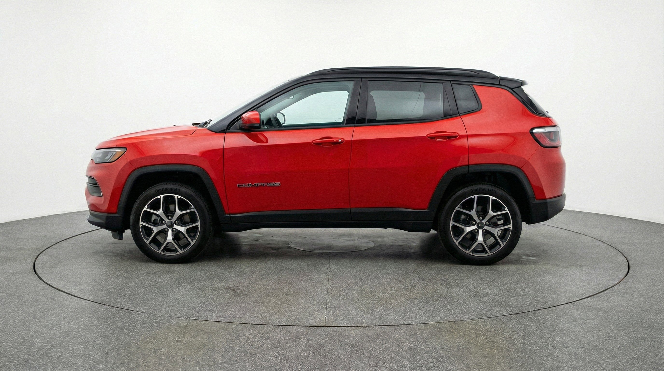 Used 2025 Jeep Compass Limited AWD/4WD image 5