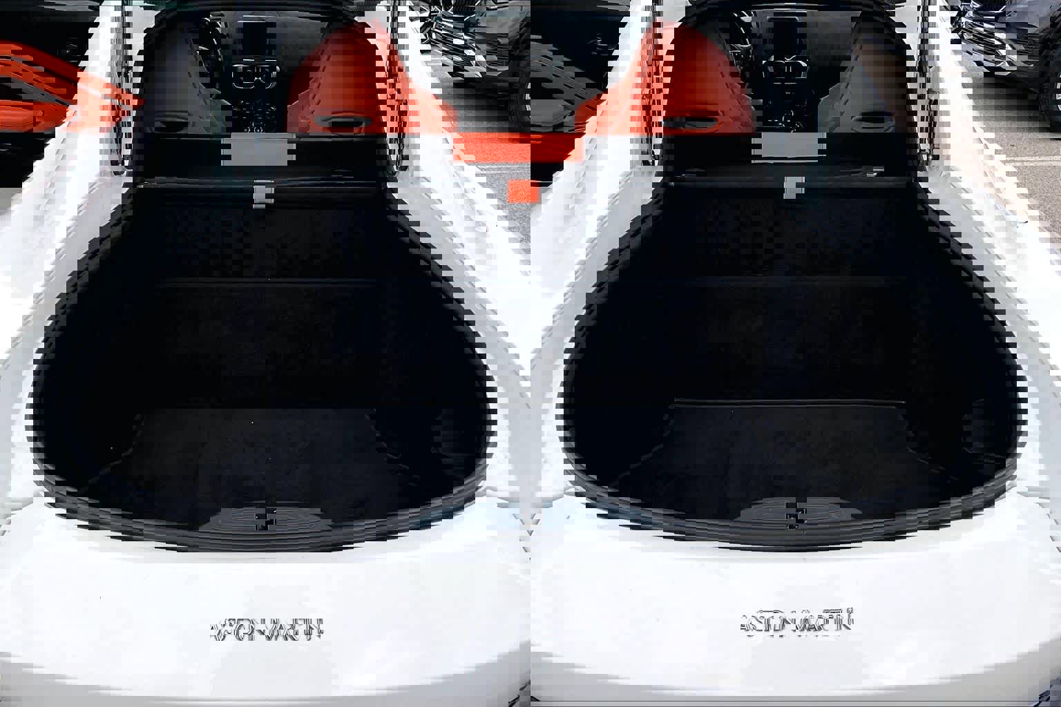 Used 2020 Aston Martin V8 Vantage Coupe image 33