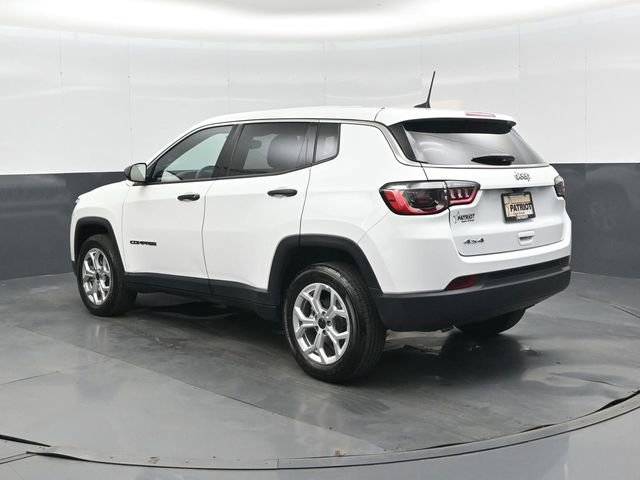 Used 2025 Jeep Compass Sport image 6
