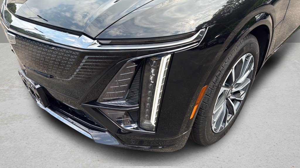 Certified 2024 Cadillac Lyriq Sport w/ LPO, Floor Liner Package AWD/4WD image 11