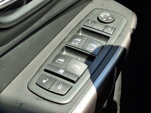 Certified 2021 Jeep Cherokee Latitude Lux w/ Comfort/Convenience Group AWD/4WD image 29