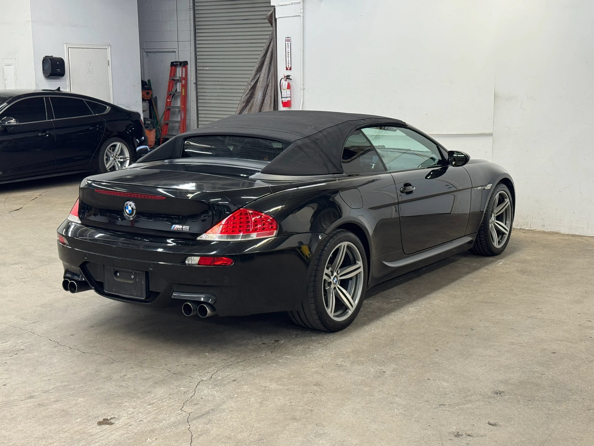 Used 2007 BMW M6 Convertible RWD image 7