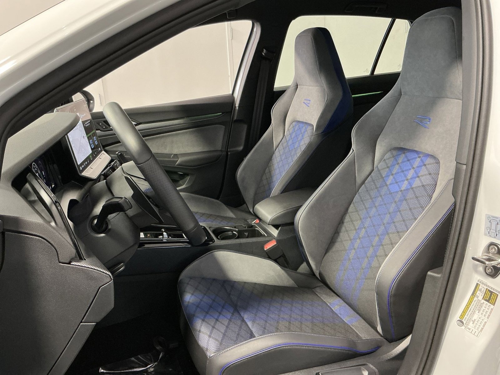 Used 2025 Volkswagen Golf w/ Euro Style Package AWD/4WD image 14