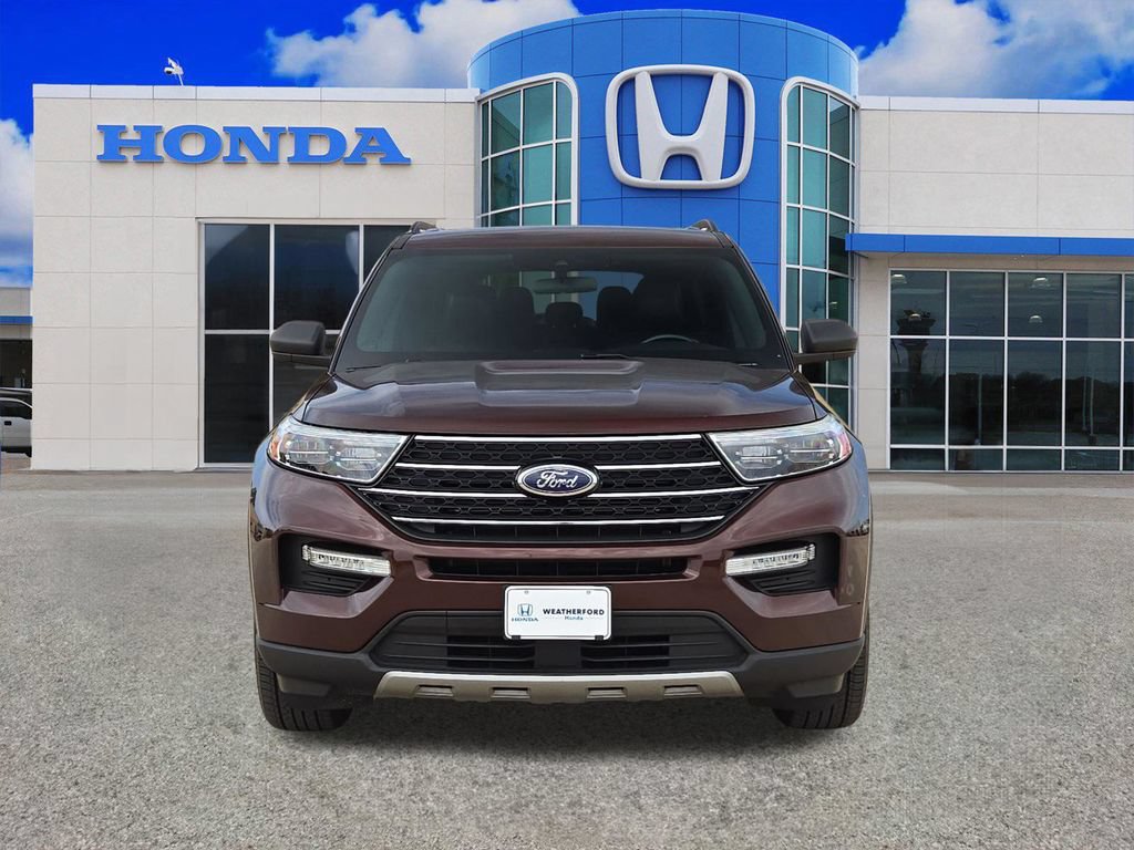 Used 2020 Ford Explorer XLT w/ Equipment Group 202A AWD/4WD image 8