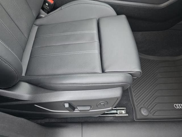 Used 2025 Audi Q5 Premium Plus w/ Premium Plus image 17