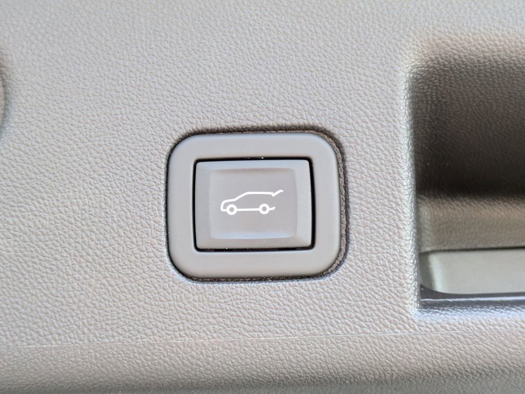 Used 2024 Chevrolet Equinox Premier w/ LPO, Cargo Package image 12