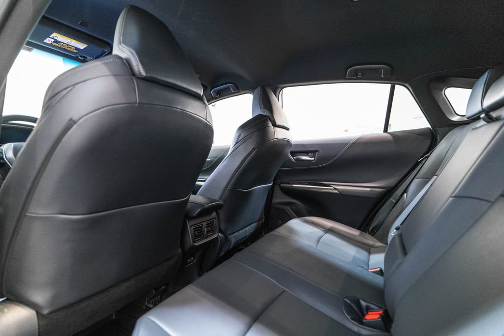 Certified 2024 Toyota Venza XLE AWD/4WD image 14
