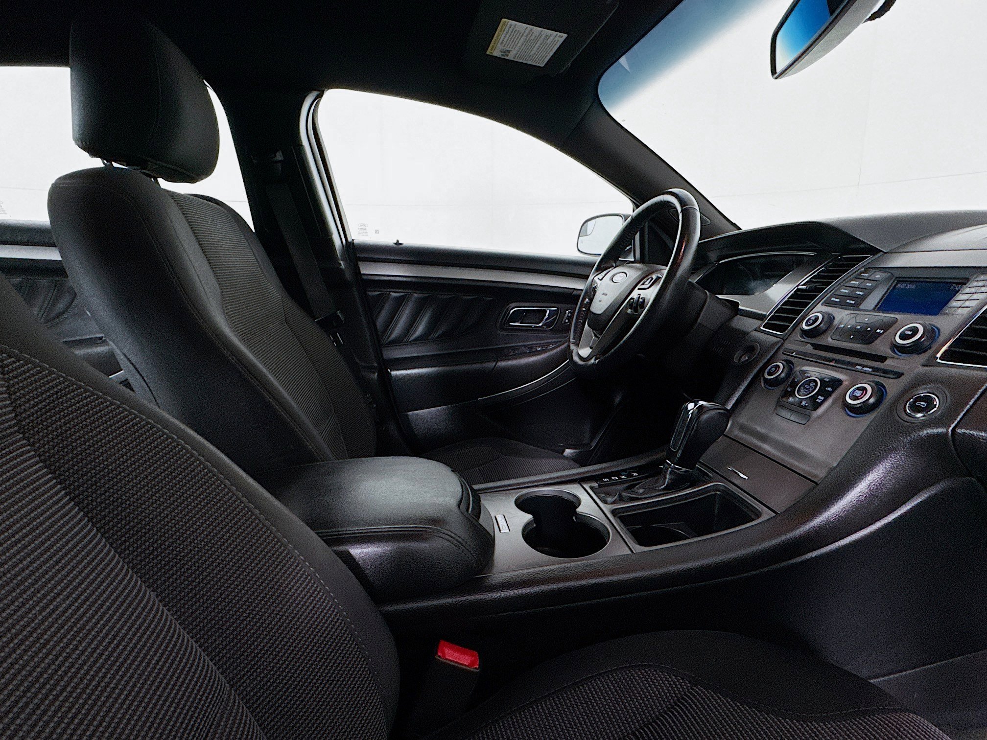 Used 2018 Ford Taurus SEL image 27