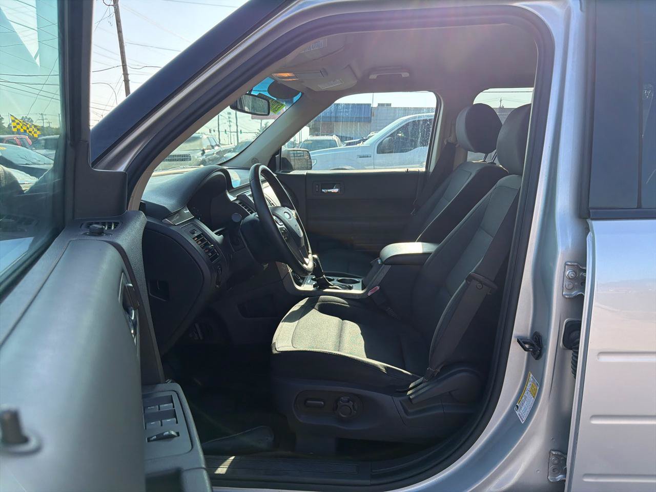 Used 2017 Ford Flex SE FWD image 6