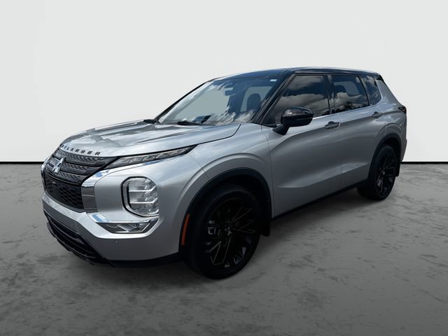 Used 2023 Mitsubishi Outlander SEL FWD image 1