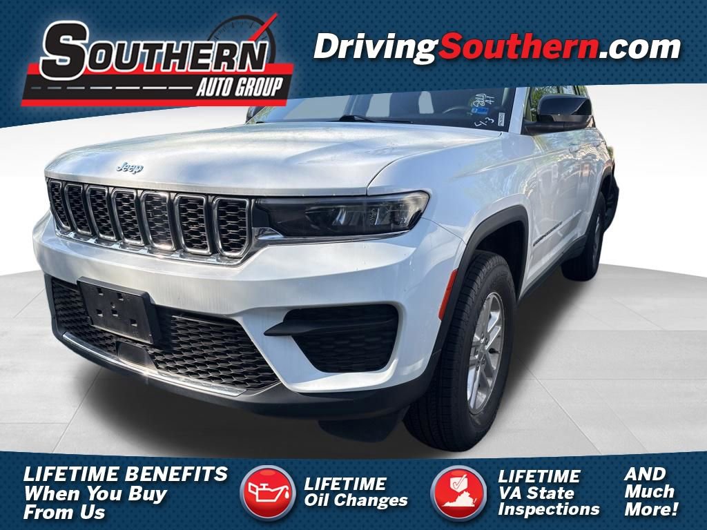 Used 2023 Jeep Grand Cherokee Laredo w/ Trailer Tow Prep Group (B)