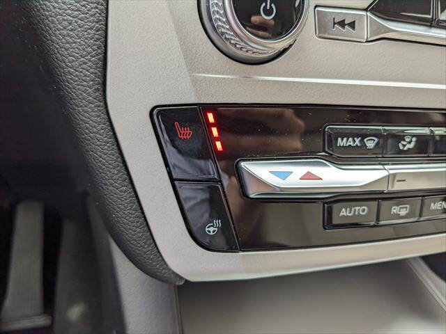 Used 2022 Ford Explorer XLT w/ Equipment Group 202A RWD image 21