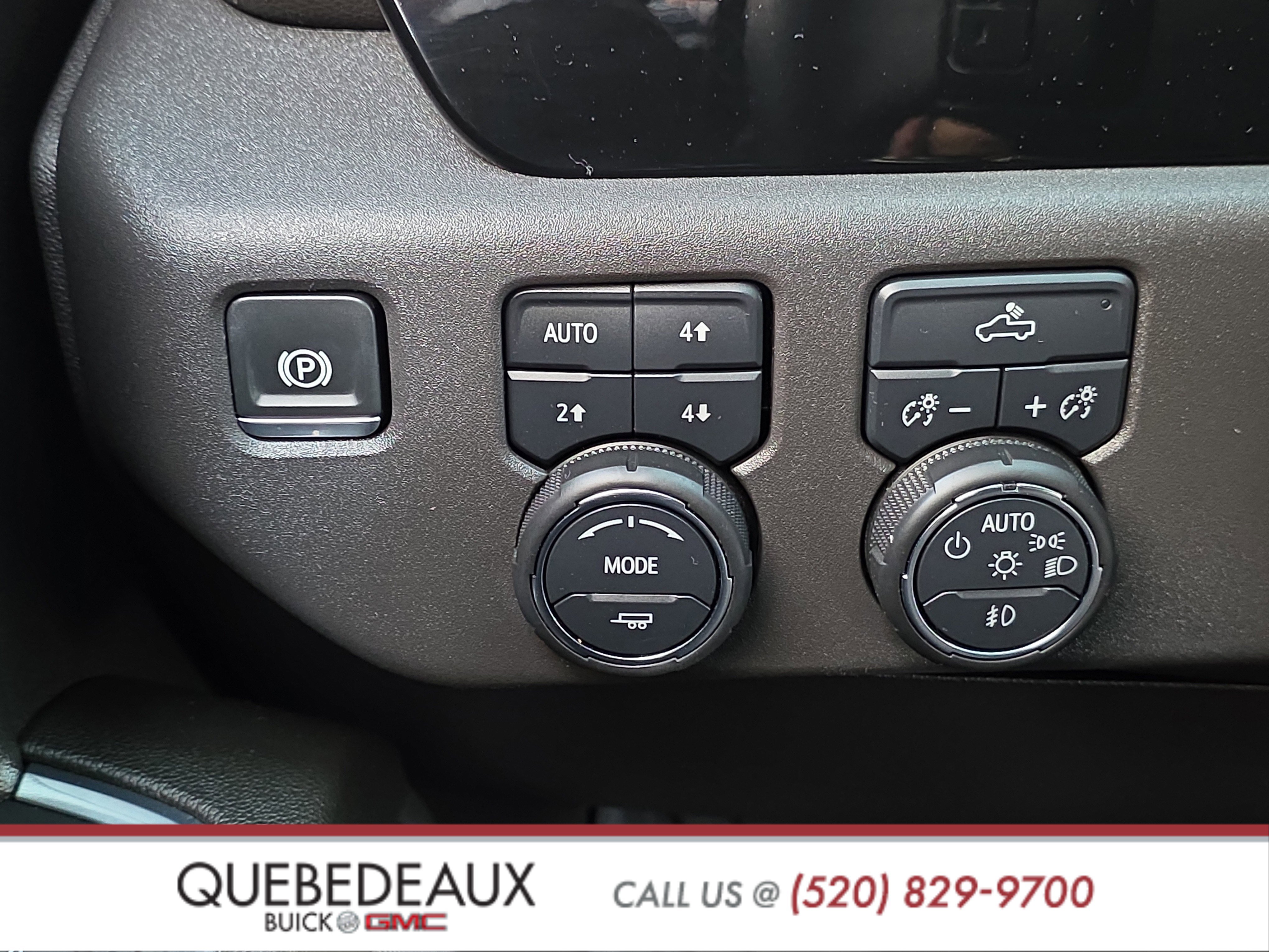 Used 2024 Chevrolet Silverado 1500 LT Trail Boss w/ Dark Appearance Package AWD/4WD image 26