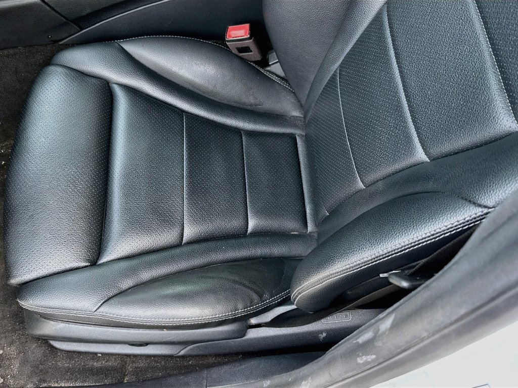 Used 2019 Mercedes-Benz C 300 Sedan w/ Premium Package image 21