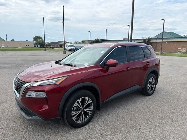 Used 2023 Nissan Rogue SV w/ SV Premium B Package FWD image 2