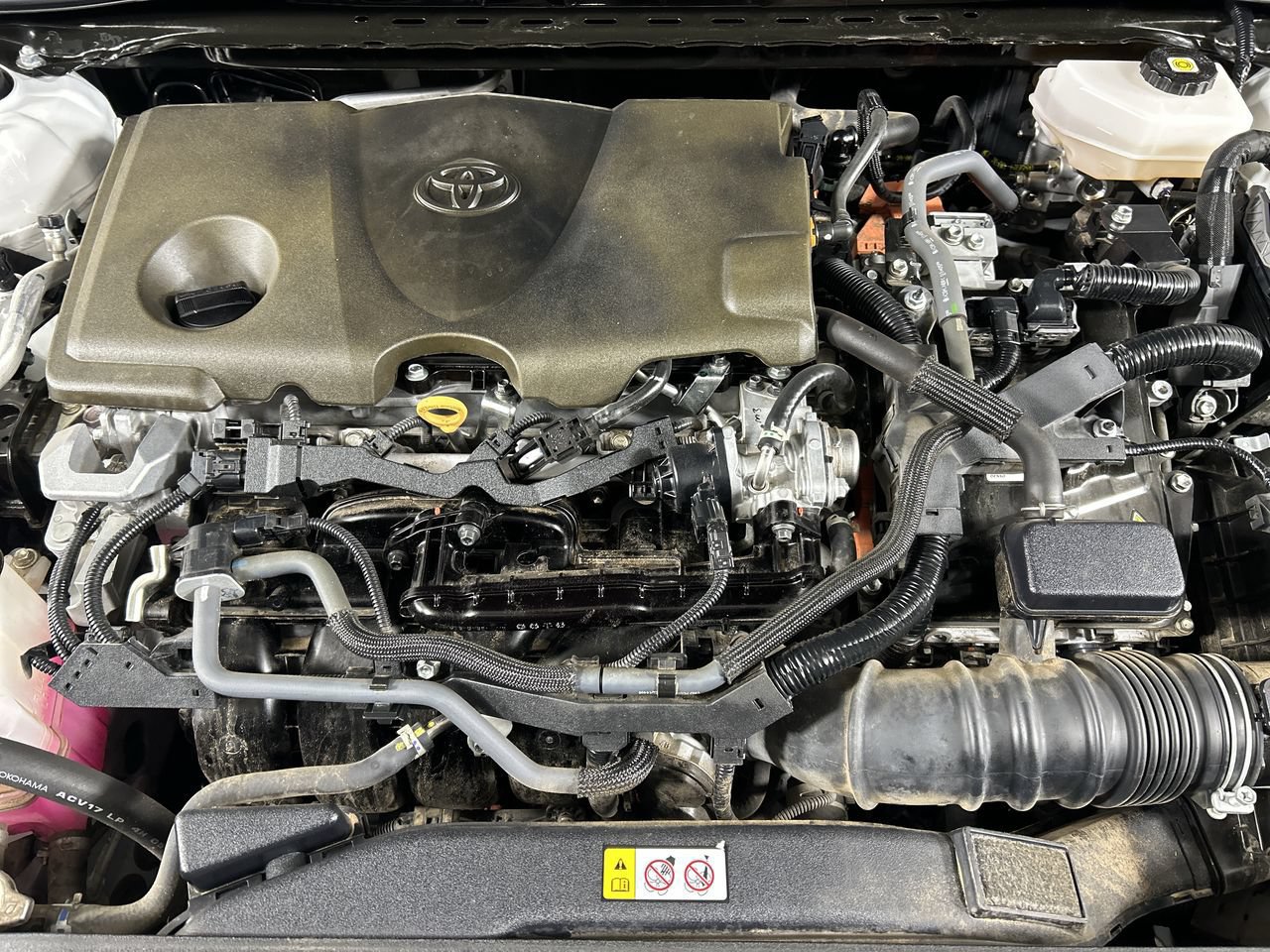Used 2025 Toyota Camry XSE FWD image 11