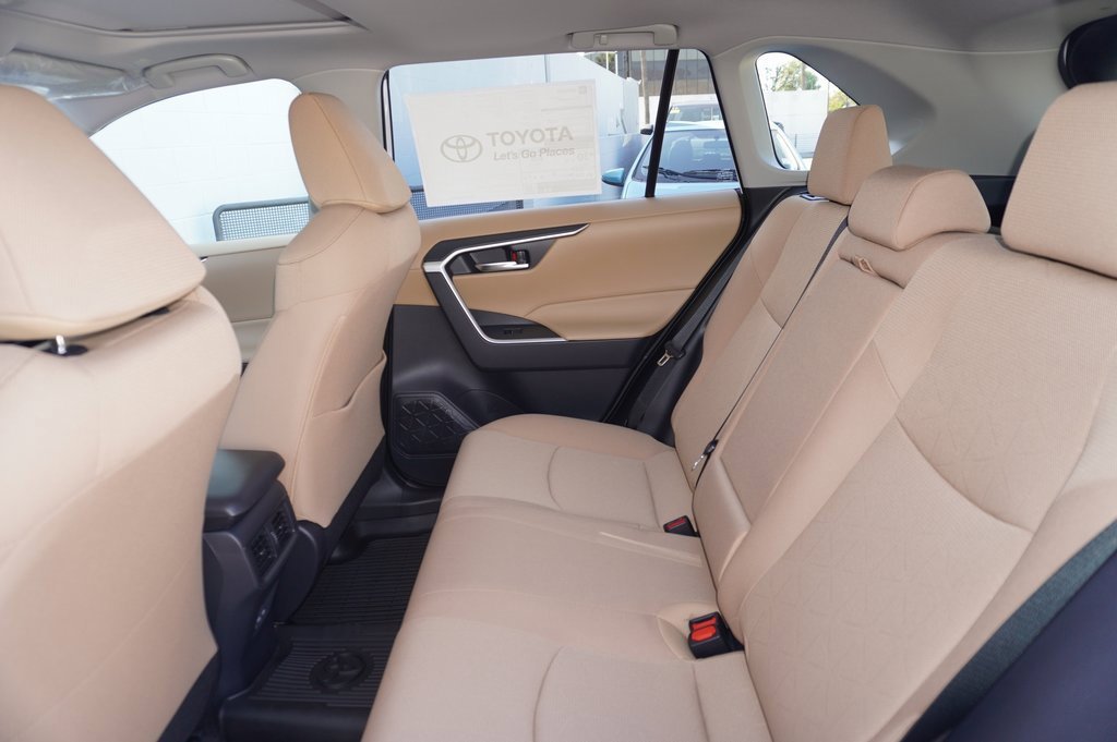 New 2025 Toyota RAV4 XLE image 7