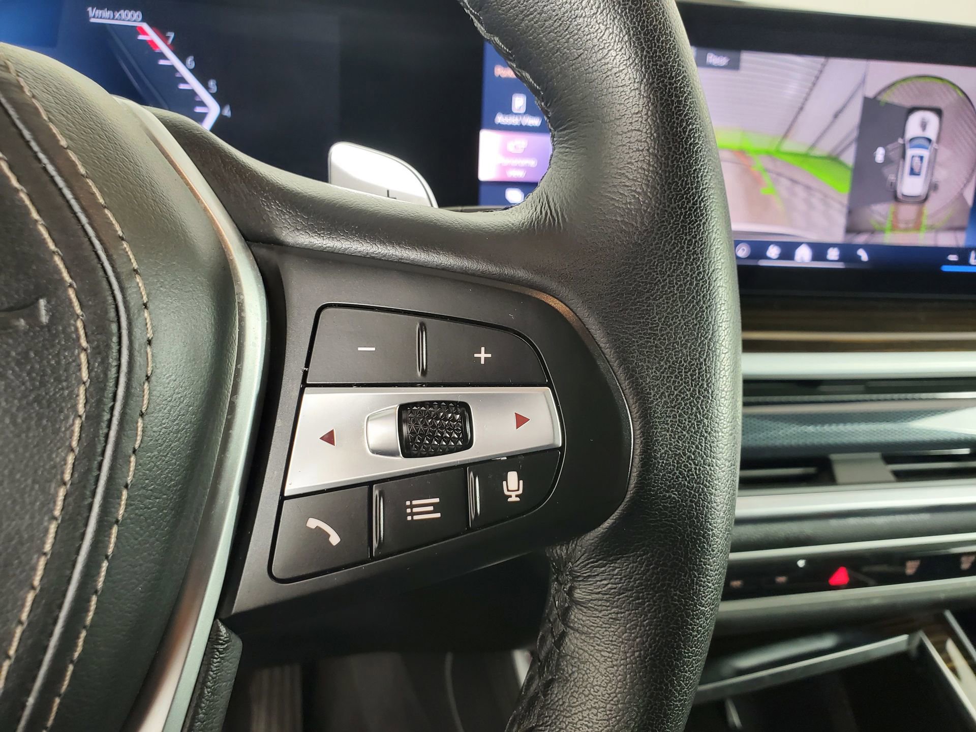 Used 2025 BMW X5 xDrive40i w/ Parking Assistance Package image 37