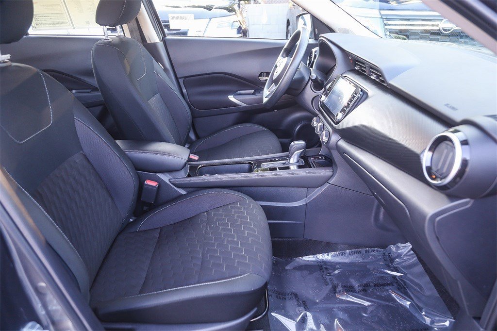 Certified 2024 Nissan Kicks SV w/ Interior Electronics Package image 15