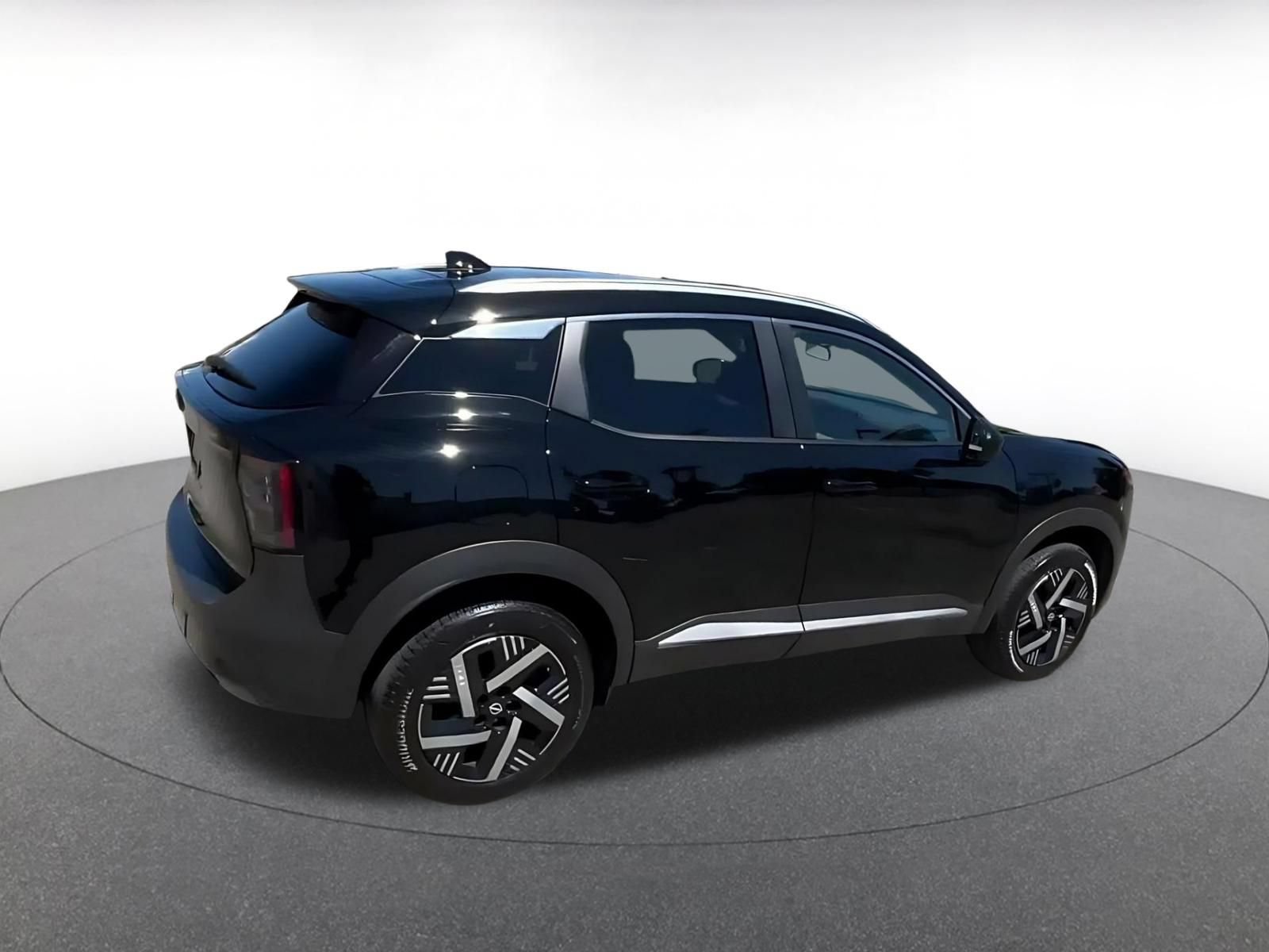 Used 2026 Nissan Kicks SV FWD image 13