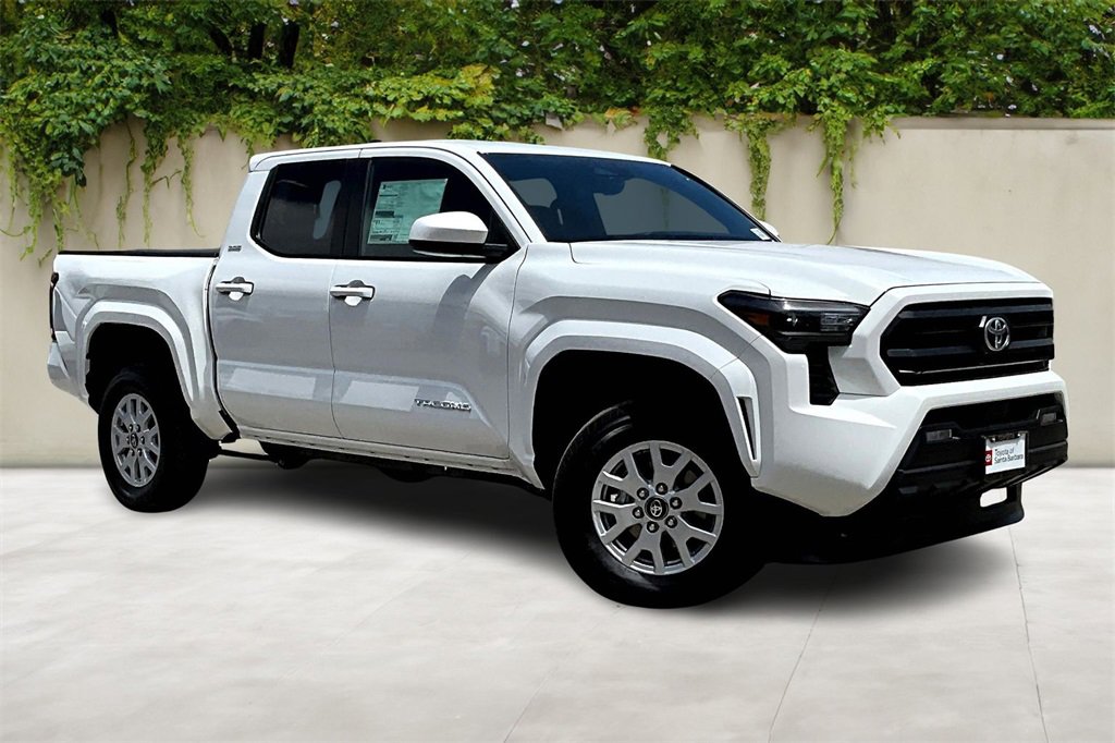 New 2025 Toyota Tacoma SR5