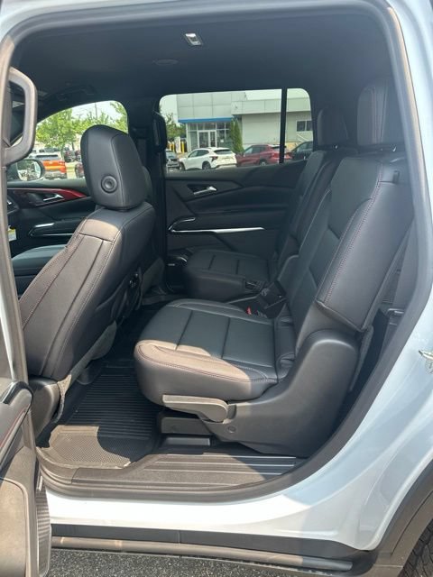 New 2026 Chevrolet Traverse Z71 w/ Enhanced Driving Package AWD/4WD image 23