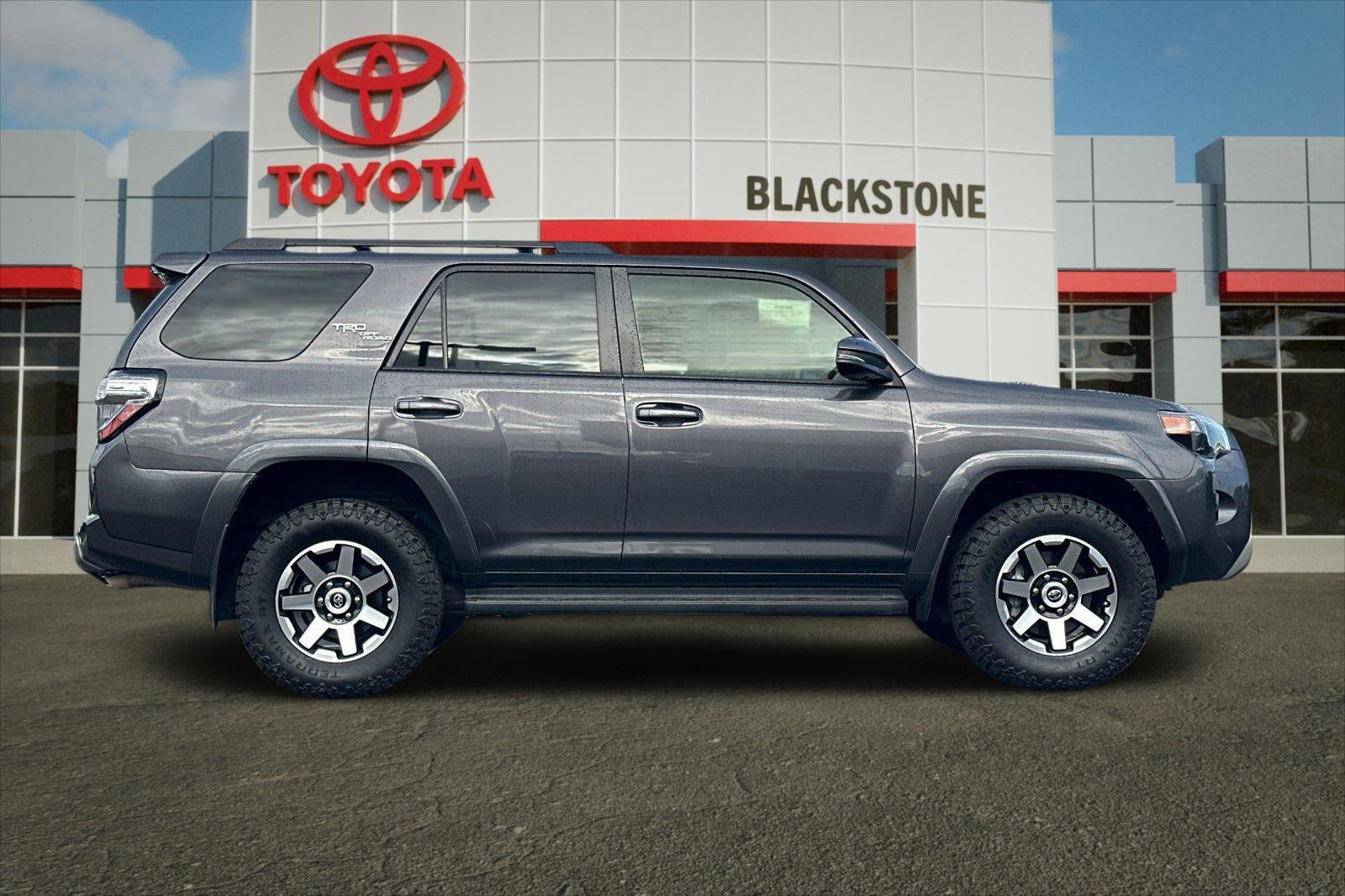 Used 2019 Toyota 4Runner TRD Off-Road Premium AWD/4WD image 2