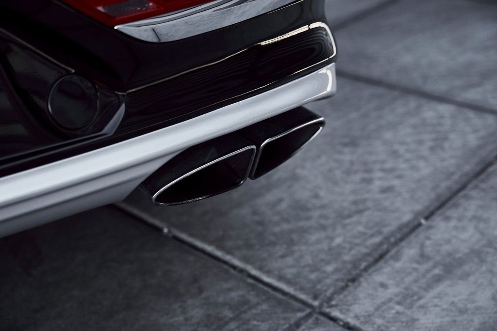 Used 2023 Bentley Bentayga Extended Wheelbase AWD/4WD image 12