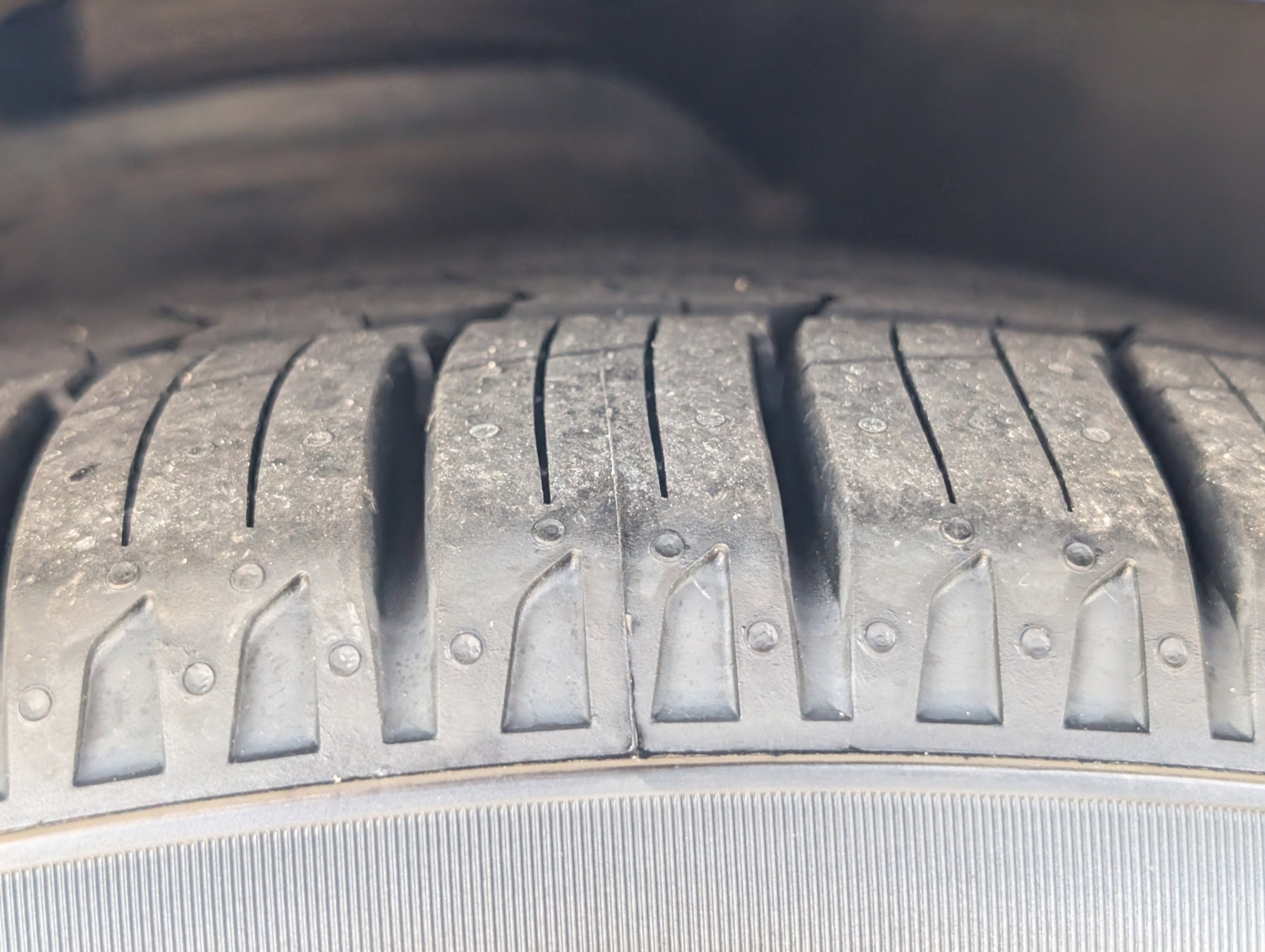 Used 2021 Chevrolet Camaro LT image 27