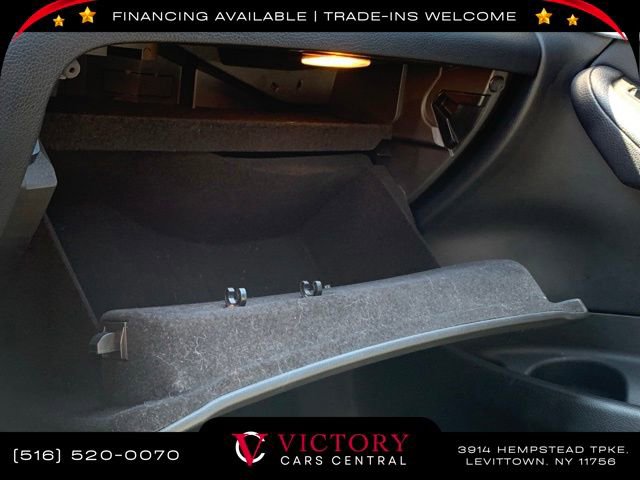 Used 2018 Mercedes-Benz GLC 300 4MATIC w/ Premium Package image 34