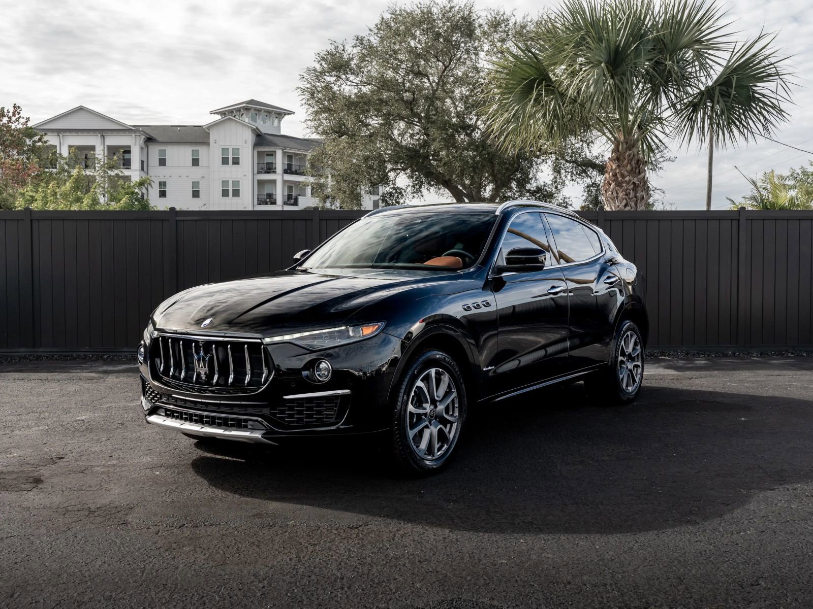 Used 2019 Maserati Levante S GranLusso image 8