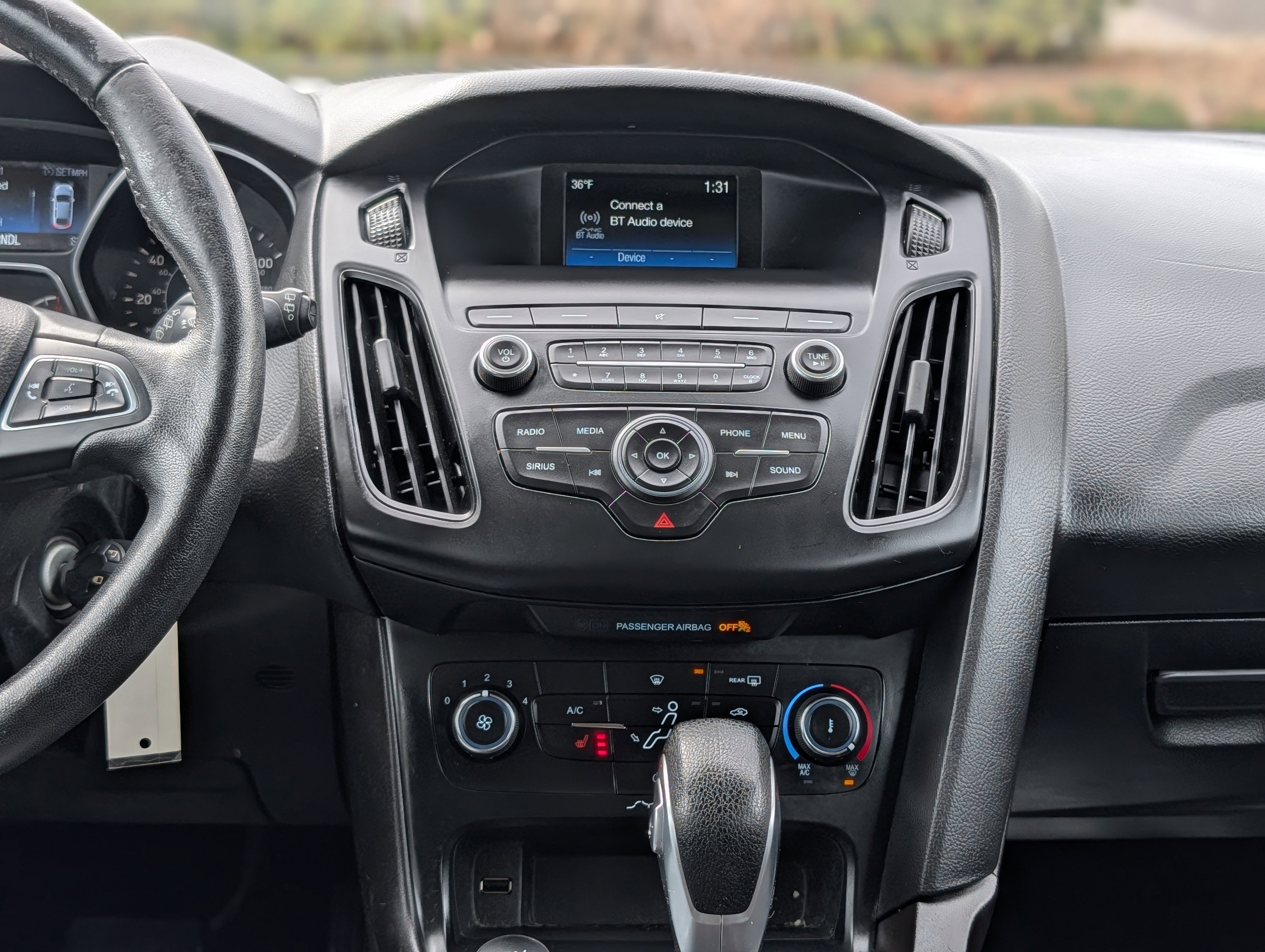 Used 2018 Ford Focus SE w/ Cold Weather Package image 14