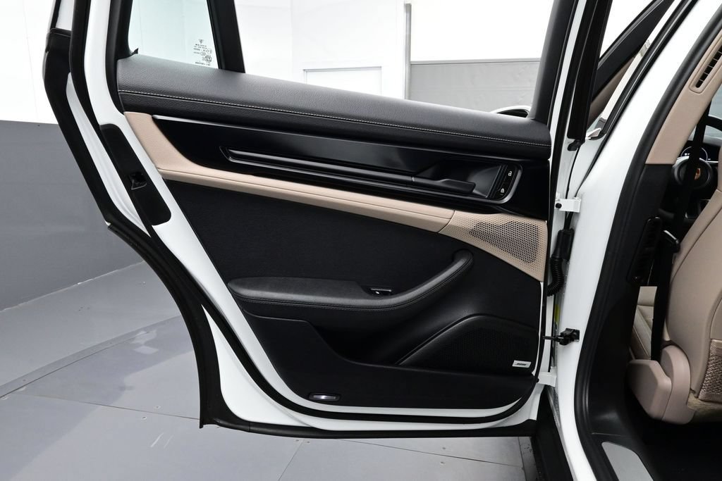 Certified 2026 Porsche Panamera w/ Premium Package RWD image 12