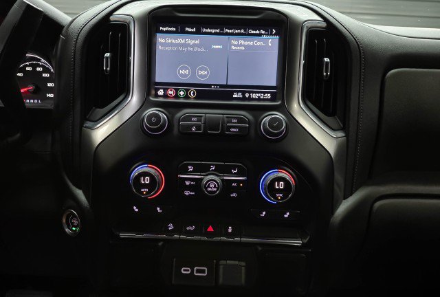 Used 2021 Chevrolet Silverado 1500 LT Trail Boss w/ Bed Protection Package AWD/4WD image 26