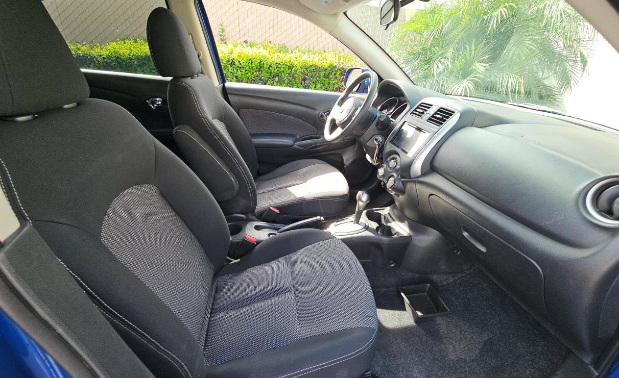 Used 2014 Nissan Versa SV image 8