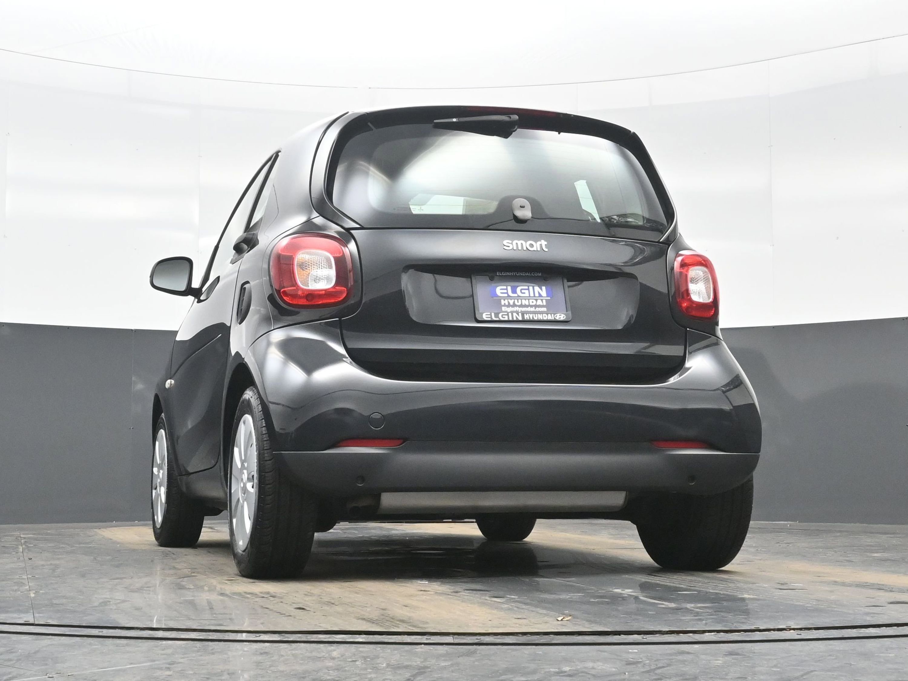 Used 2016 smart fortwo passion image 24