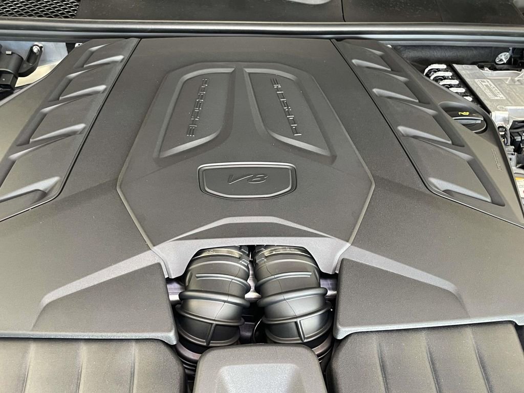 New 2025 Porsche Cayenne Turbo image 44