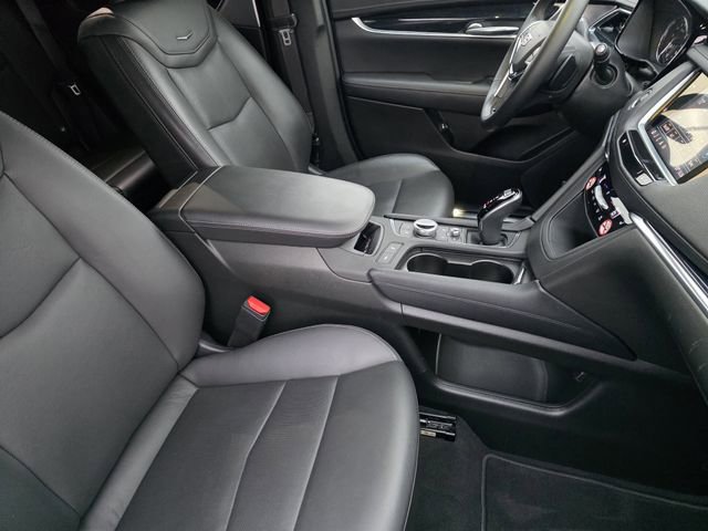 Used 2025 Cadillac XT5 Premium Luxury image 13