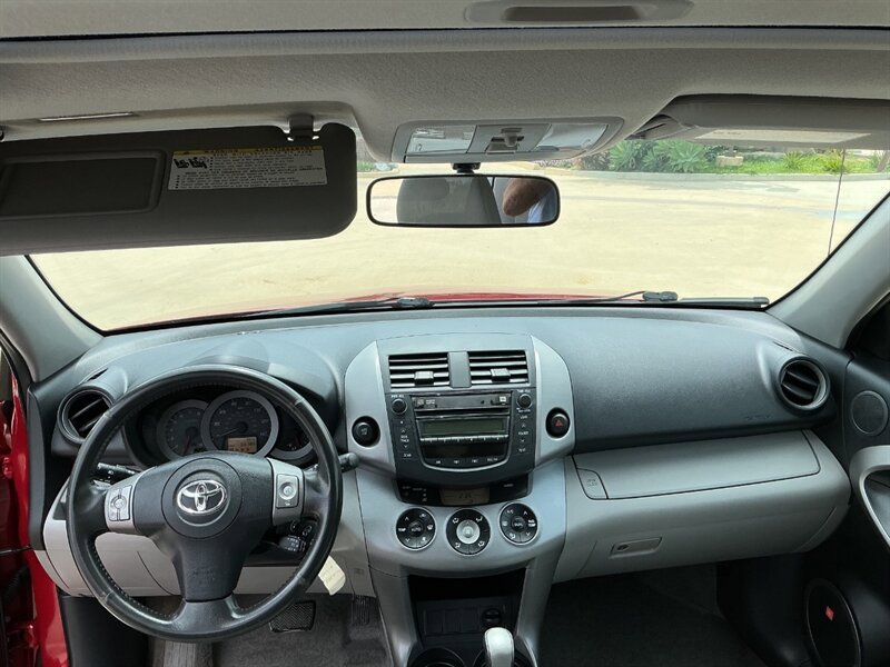 Used 2007 Toyota RAV4 Limited FWD image 22