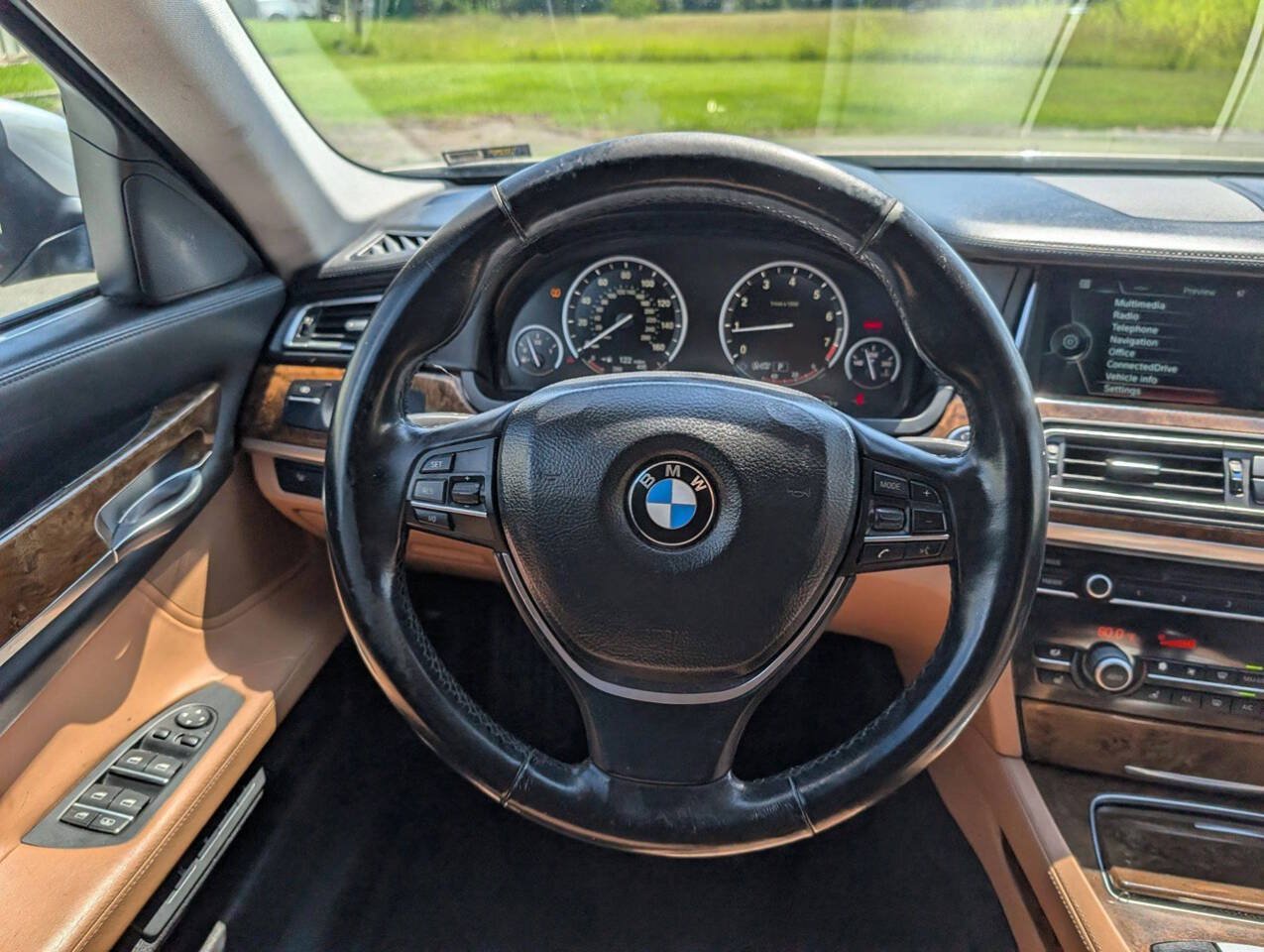 Used 2013 BMW 740Li xDrive AWD/4WD image 38