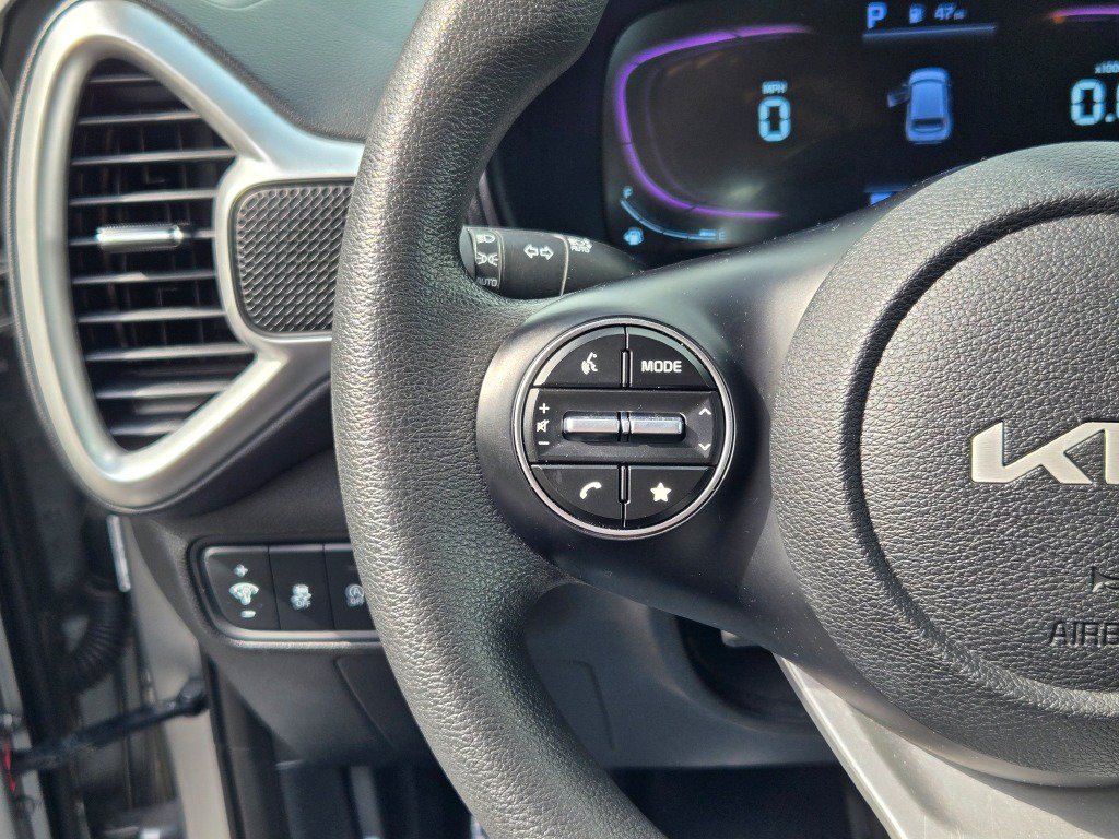 Used 2024 Kia Soul LX w/ Option Group 015 FWD image 28