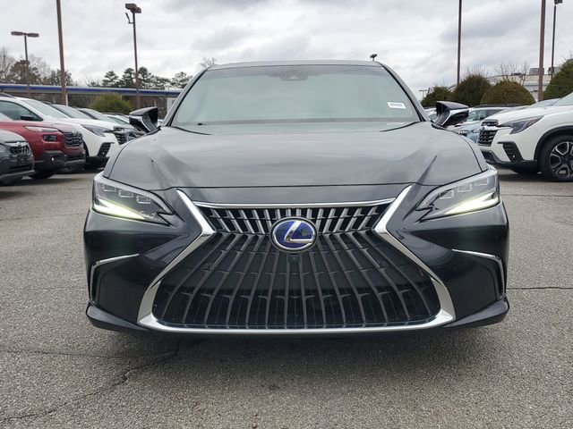 Used 2022 Lexus ES 300h Ultra Luxury image 2