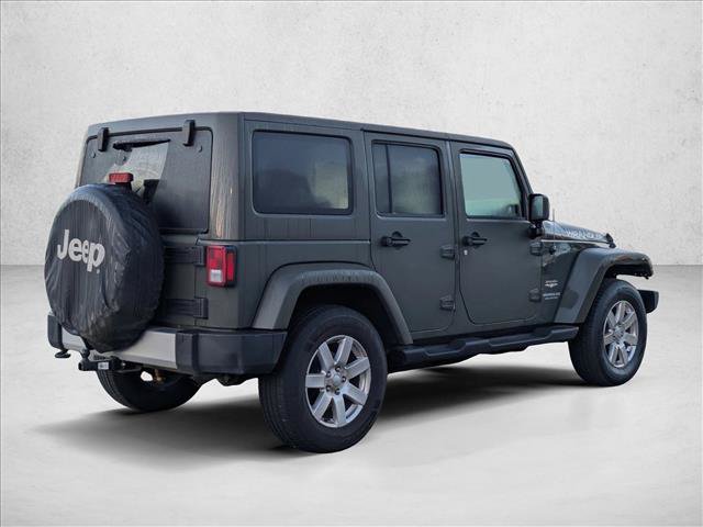 Used 2015 Jeep Wrangler Unlimited Sahara w/ Dual Top Group AWD/4WD image 5