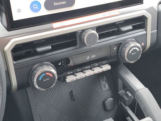 Used 2025 Toyota Tacoma TRD Off-Road image 23